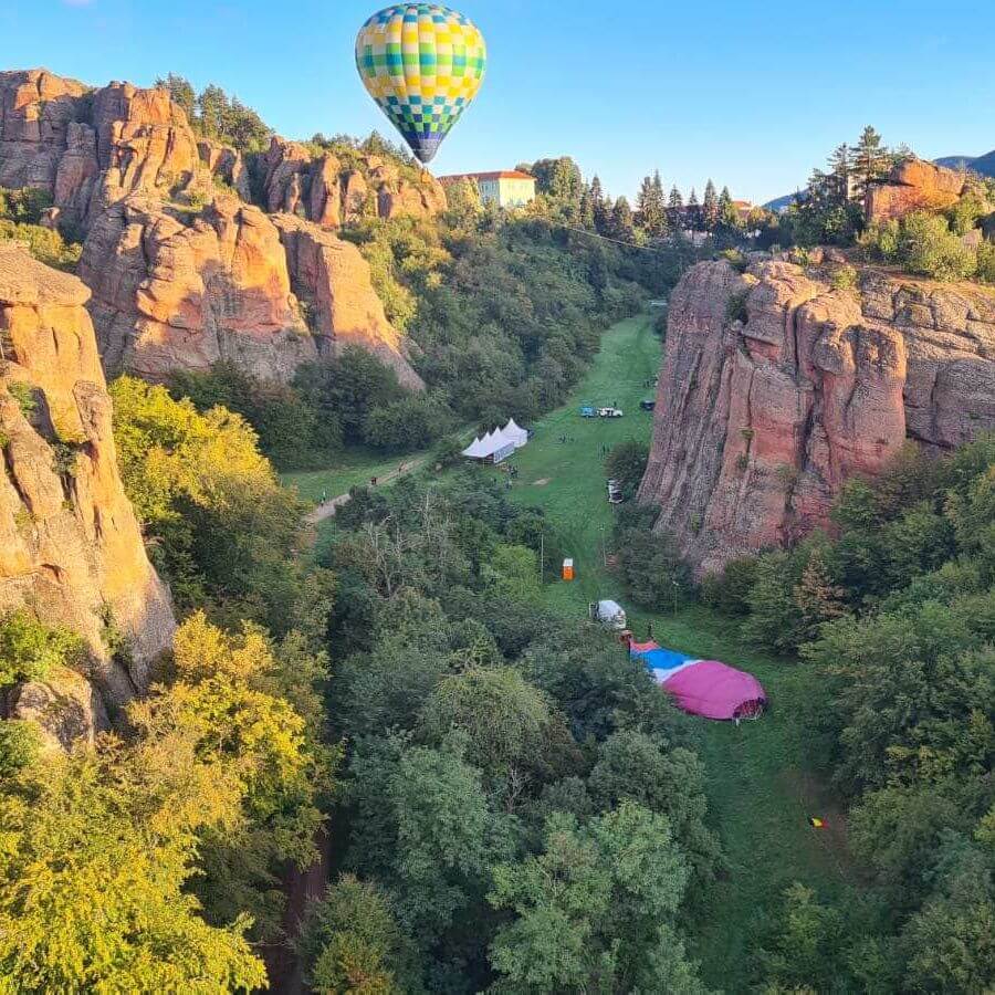 Полети високо