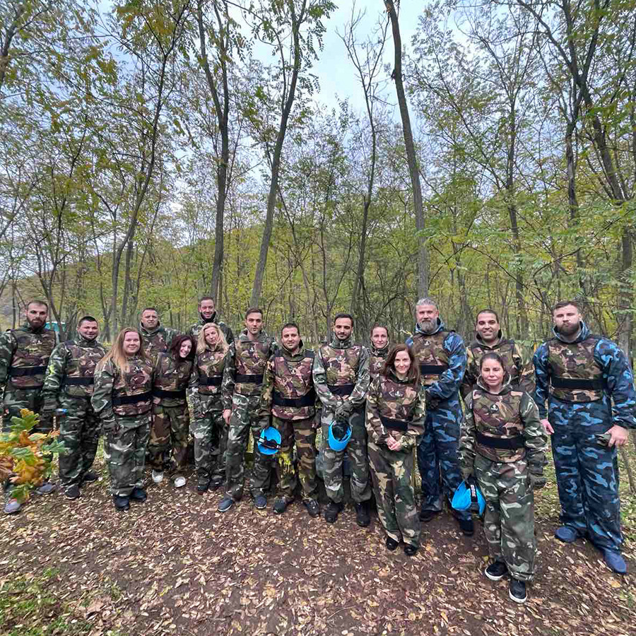 Събери компанията