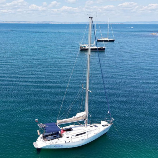 yahta-pomorie-akin