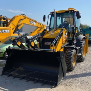 Управлявай багер JCB