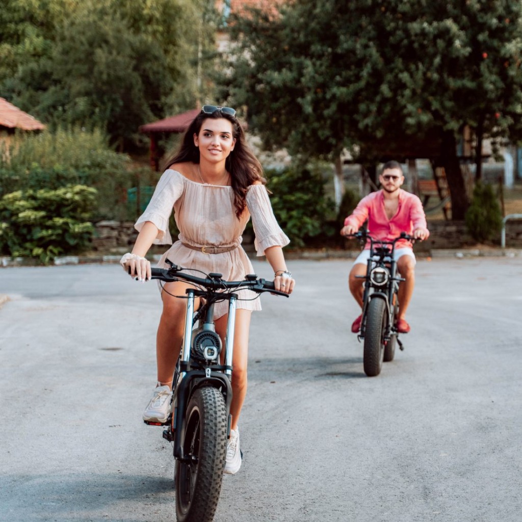 Разходи се край с. Устина