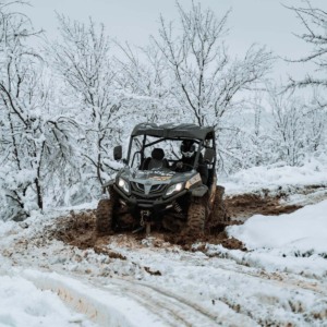 Снежен офроуд