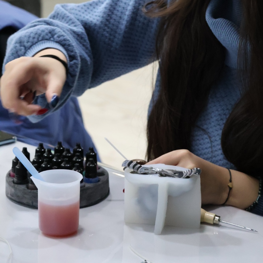 Твори без граници