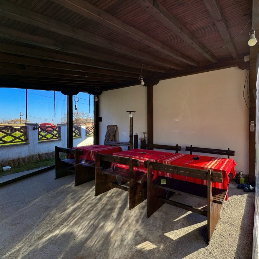 Разпусни на верандата