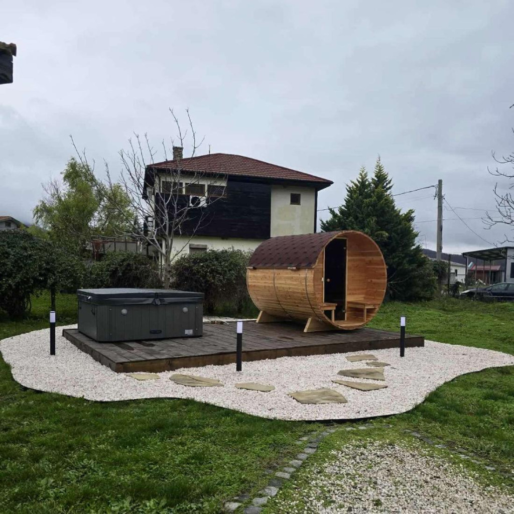 СПА корнер сред зеленина