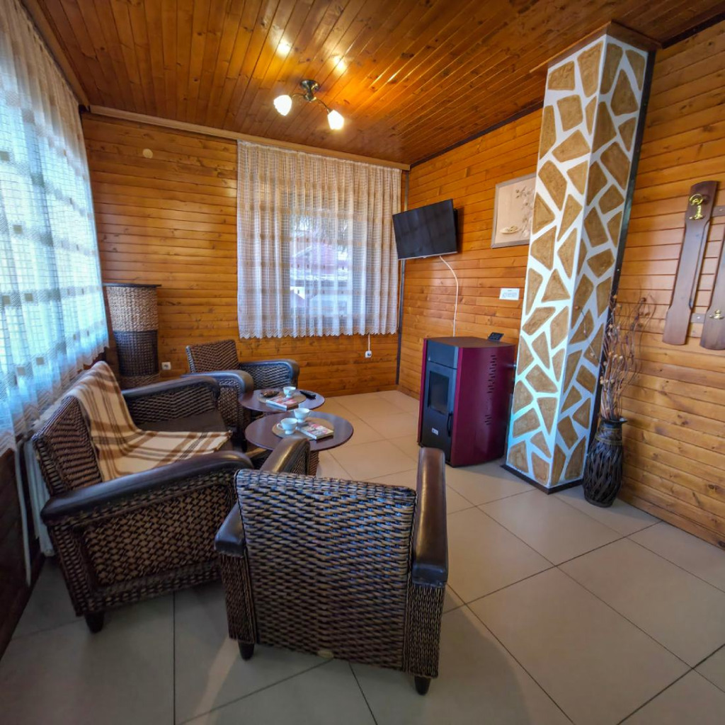 Уикенд за до 6-ма