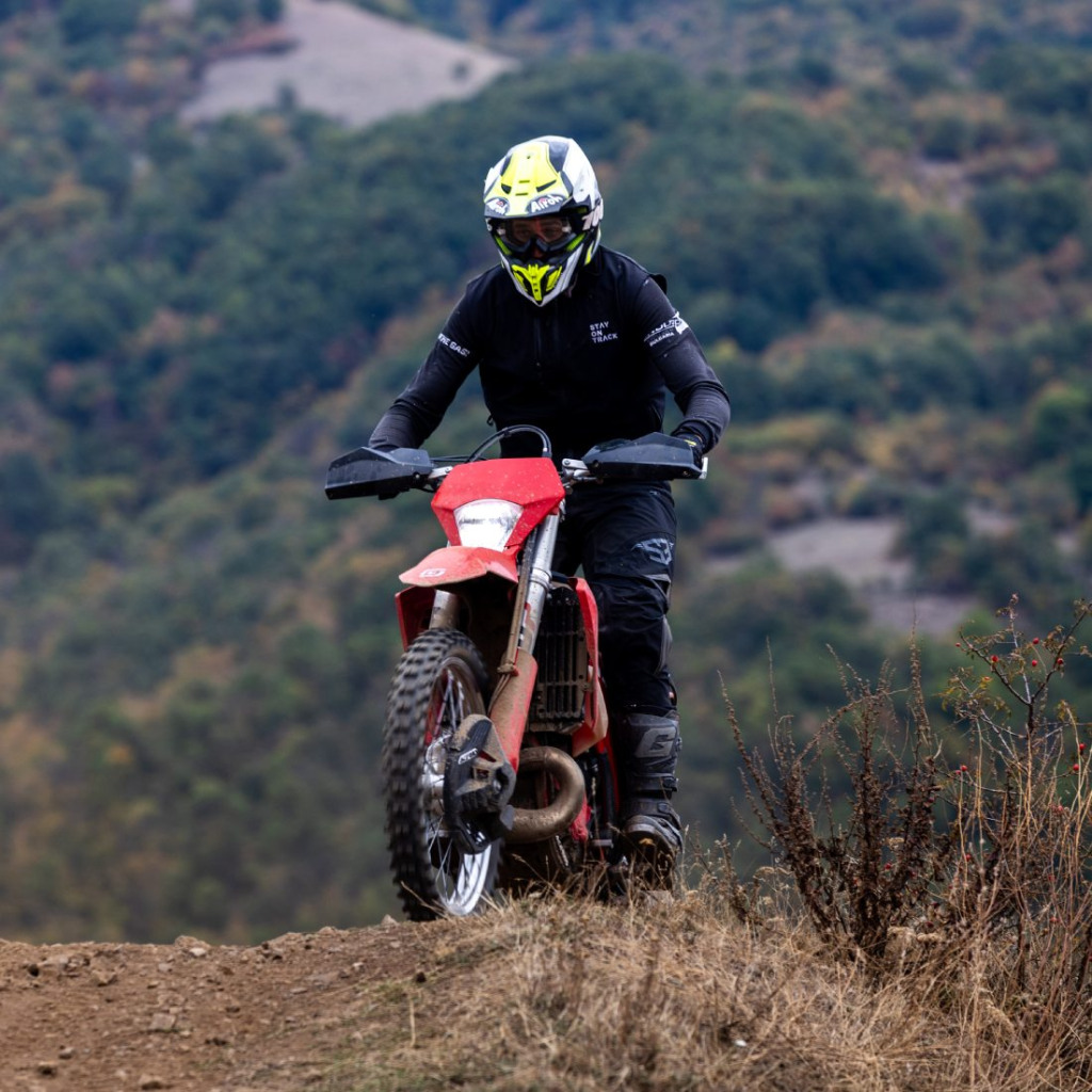 Карай ендуро мотор