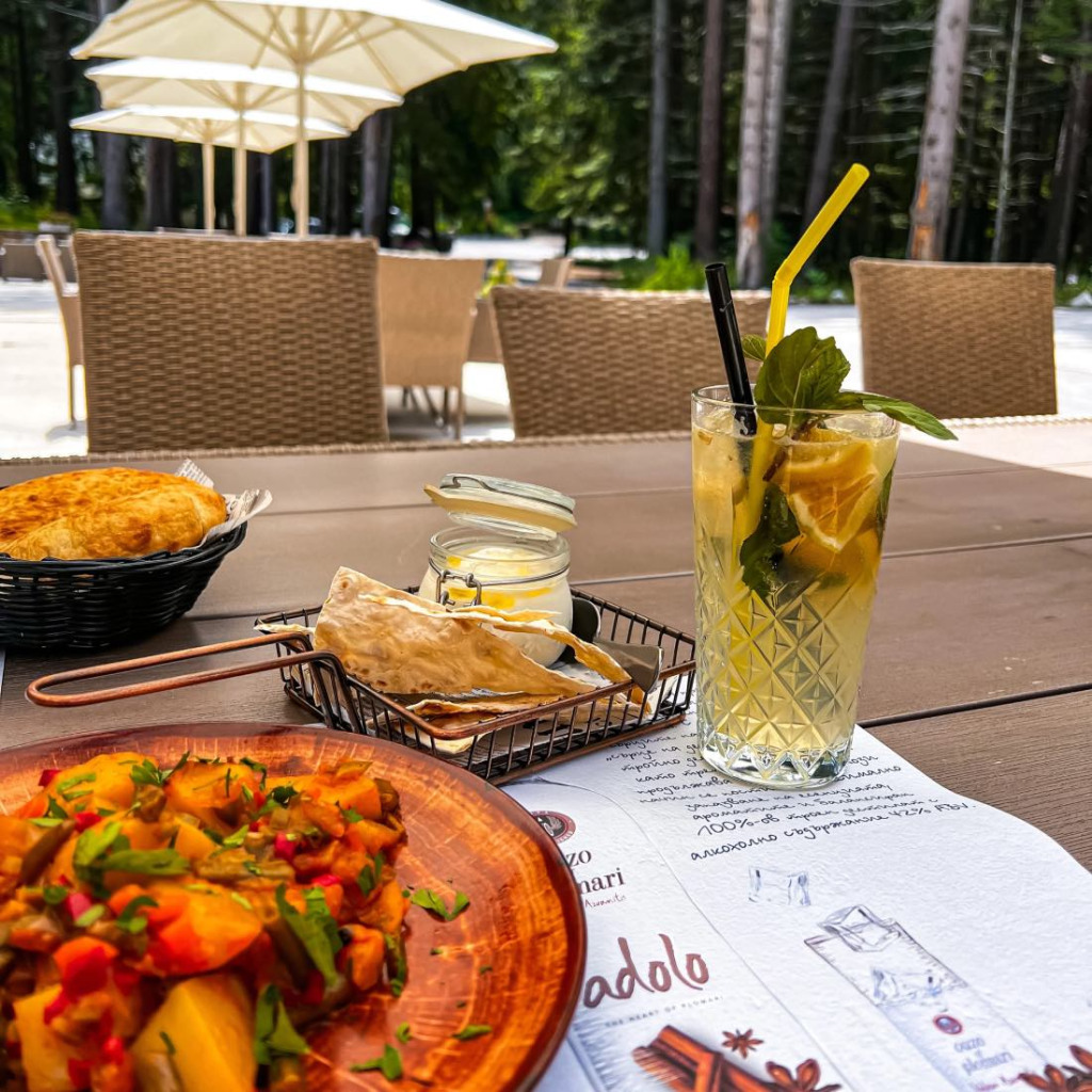 Сред борова гора