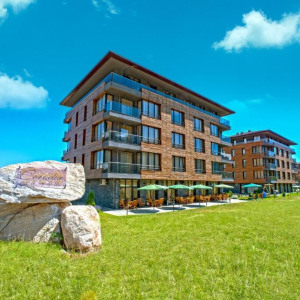 Cornelia Deluxe Residence